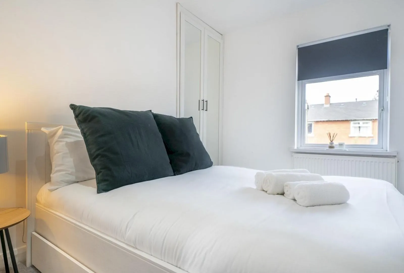 Pass The Keys Bright & Airy 2 Bedroom Home Lots Belfast Dom wakacyjny